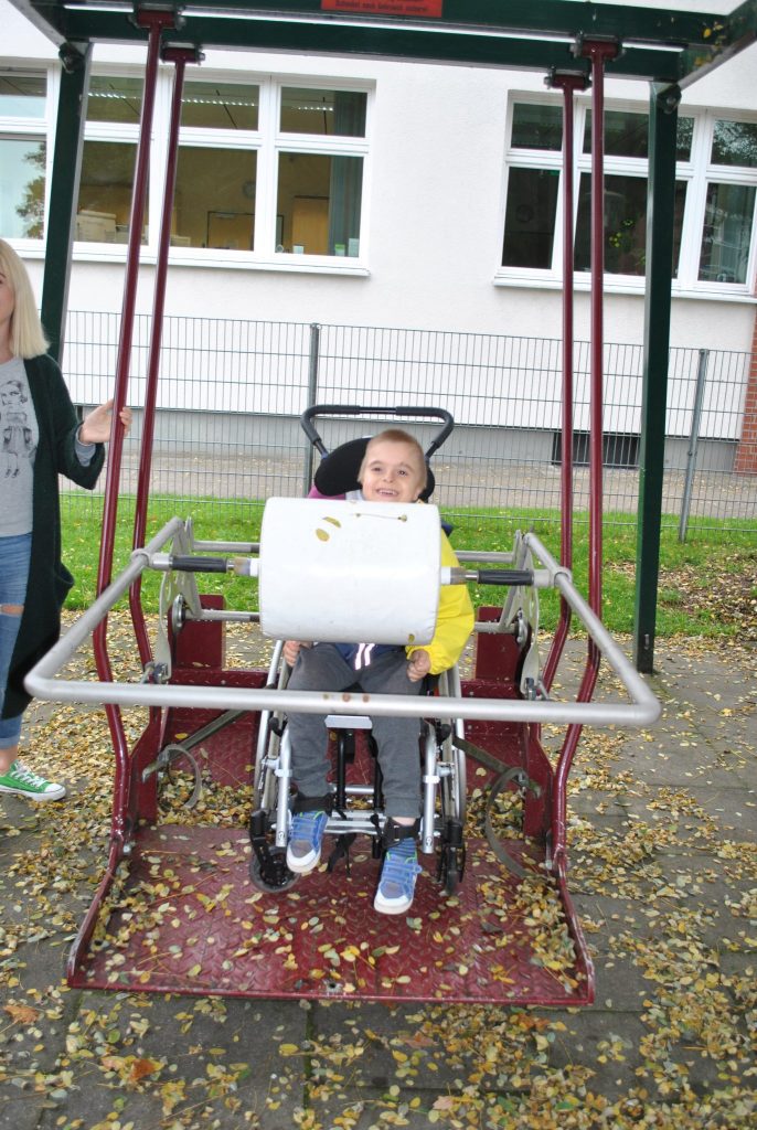 Rollstuhlschaukel 1